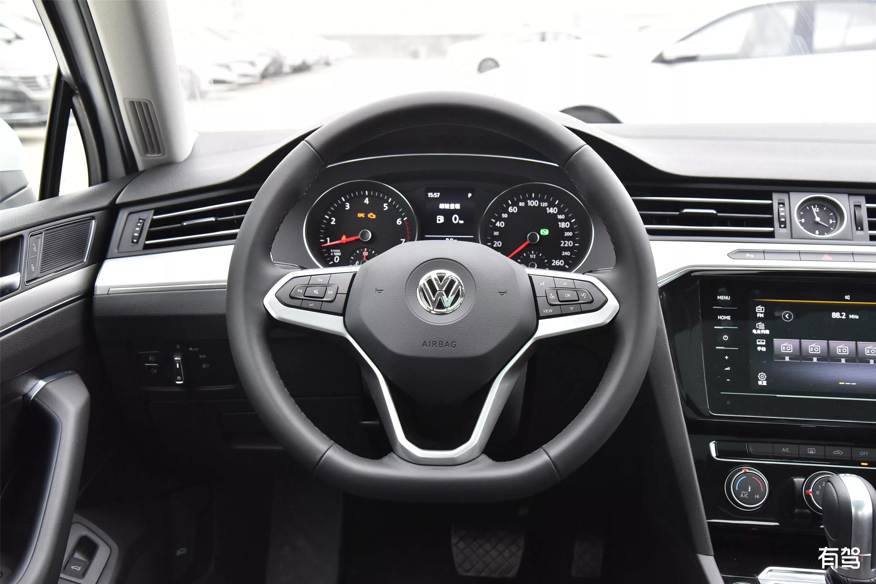 大众迈腾多少钱一辆,大众迈腾到底怎么样值得买吗