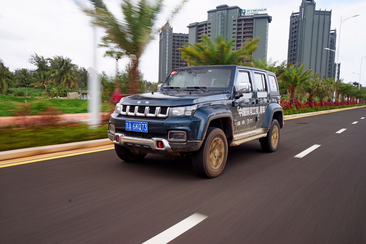 北汽bj40试驾2.0t,2024款bj40深度越野评测