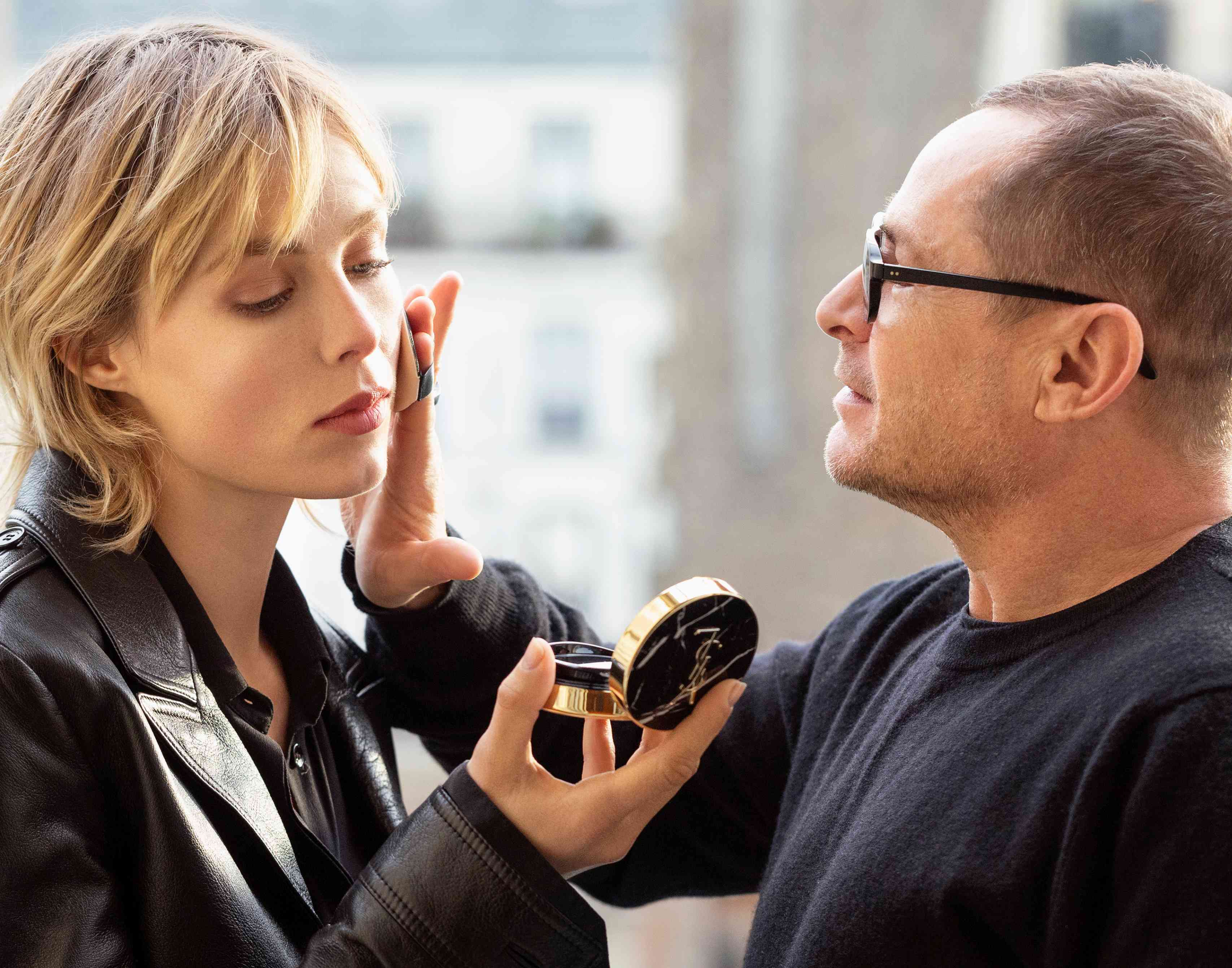 ysl圣罗兰大理石气垫粉霜,圣罗兰大理石气垫b10与br10区别