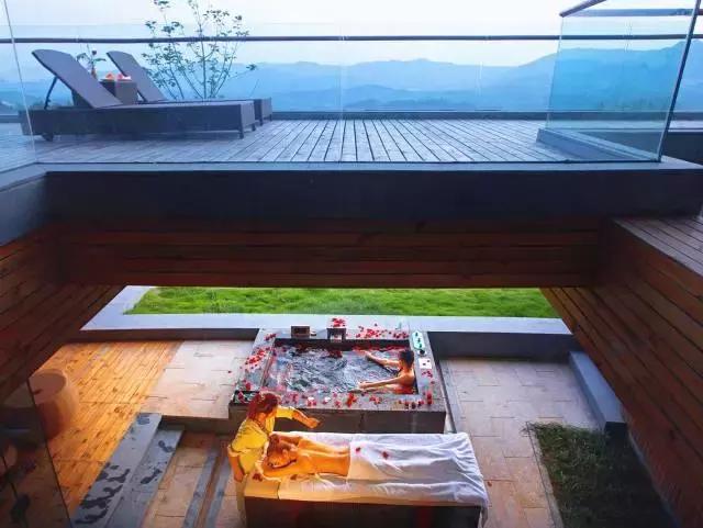 冬天真的来了！自带温泉的高颜值酒店，不用去日本，浙江就有！