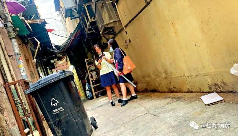 香港“*草烟**终局”背后，*子烟电**商店减库存，烟民狂欢继续