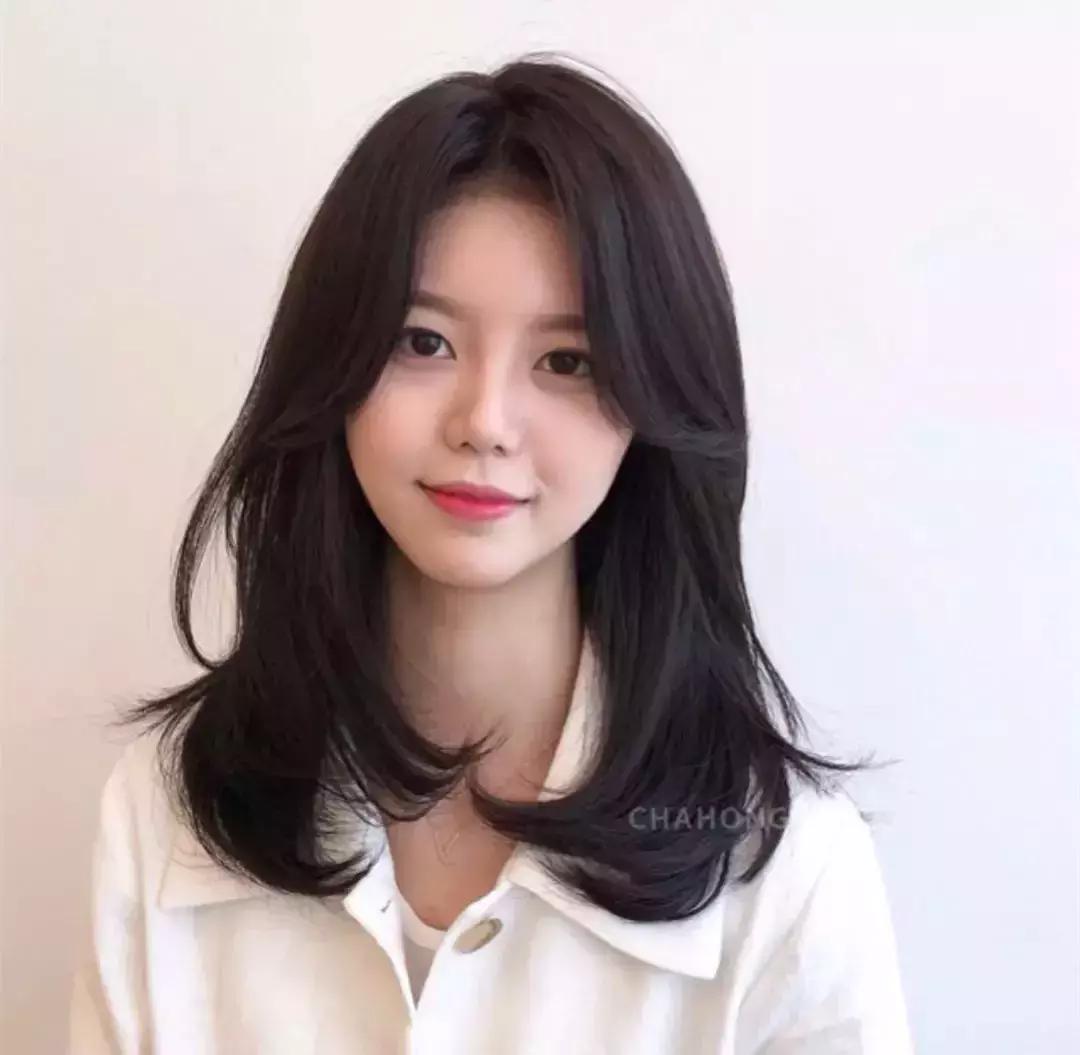 大脸国字脸适合的短发发型,大脸妹子最适合的四款发型