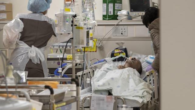 开胸术后心里难受是怎么回事,开胸手术后疼痛怎么解决