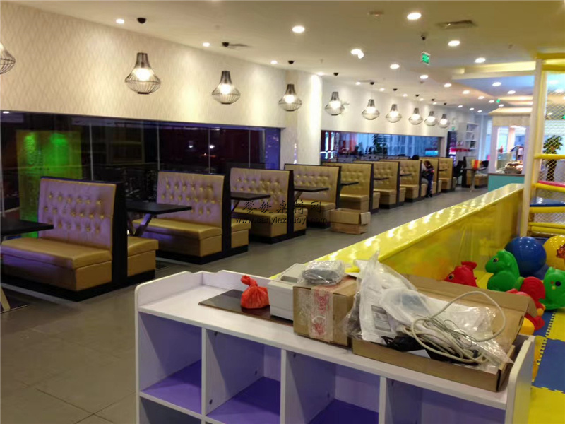 餐饮店怎么摆放桌椅最吸引客人,家庭餐厅桌椅摆放