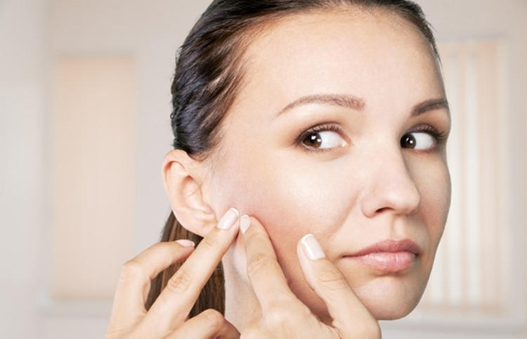 uh苦参根净透祛痘精华真的有效么,大水滴3点祛痘精华针对什么痘痘