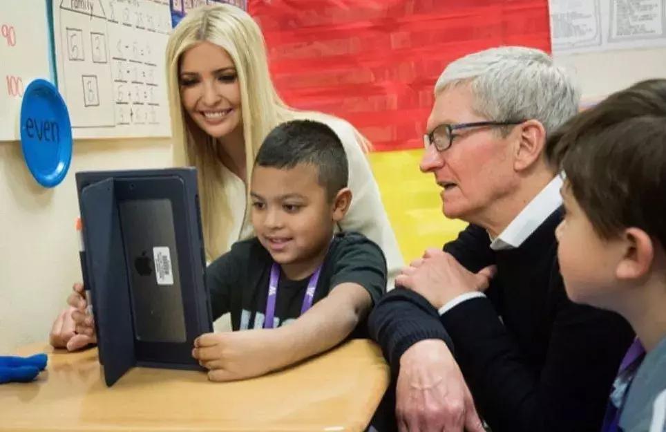 特朗普女儿生活照曝光,终于明白谁是贵族，谁是土豪！