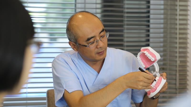 四个不用花钱就能美白牙齿的方法,不伤牙的美白牙齿方法图片大全