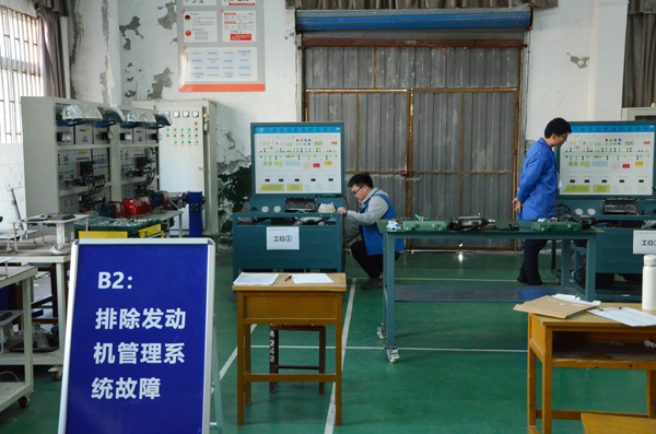 德国考官监考、毕业生供不应求，泰州这所学校的汽修专业“火”了