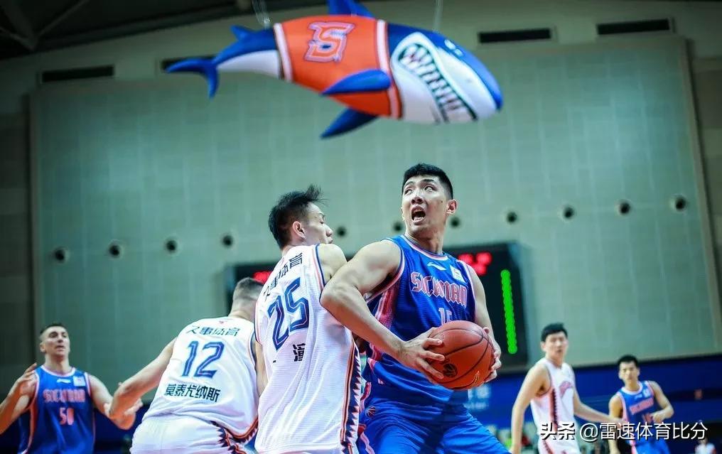 周琦cba生涯总篮板,只手遮天球场片段