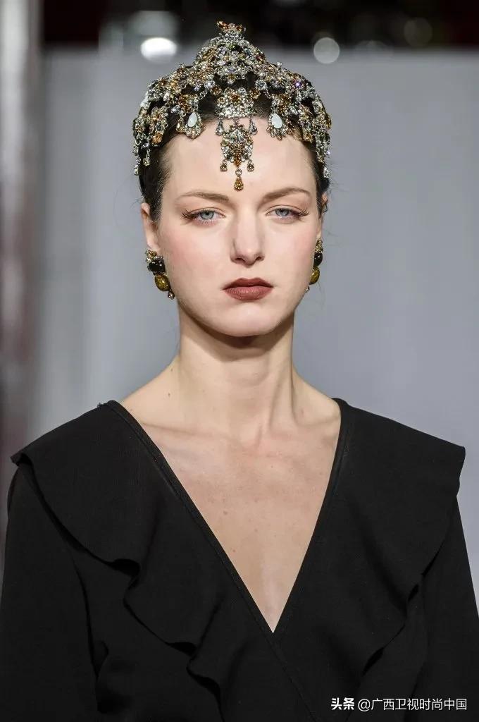 打造巴掌小脸原来这么简单啊