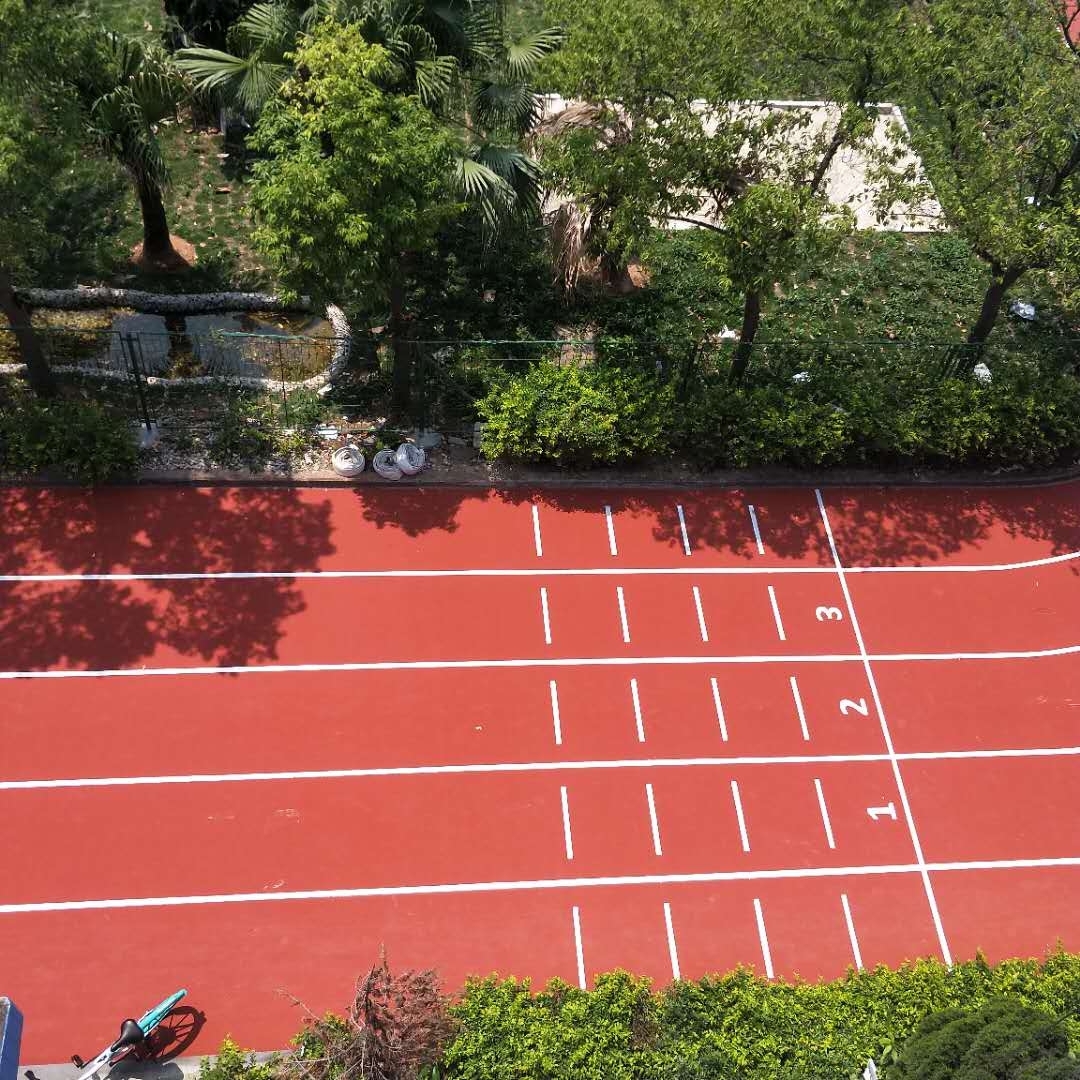 东莞市华体体育，品质地坪材料推动体育事业进步