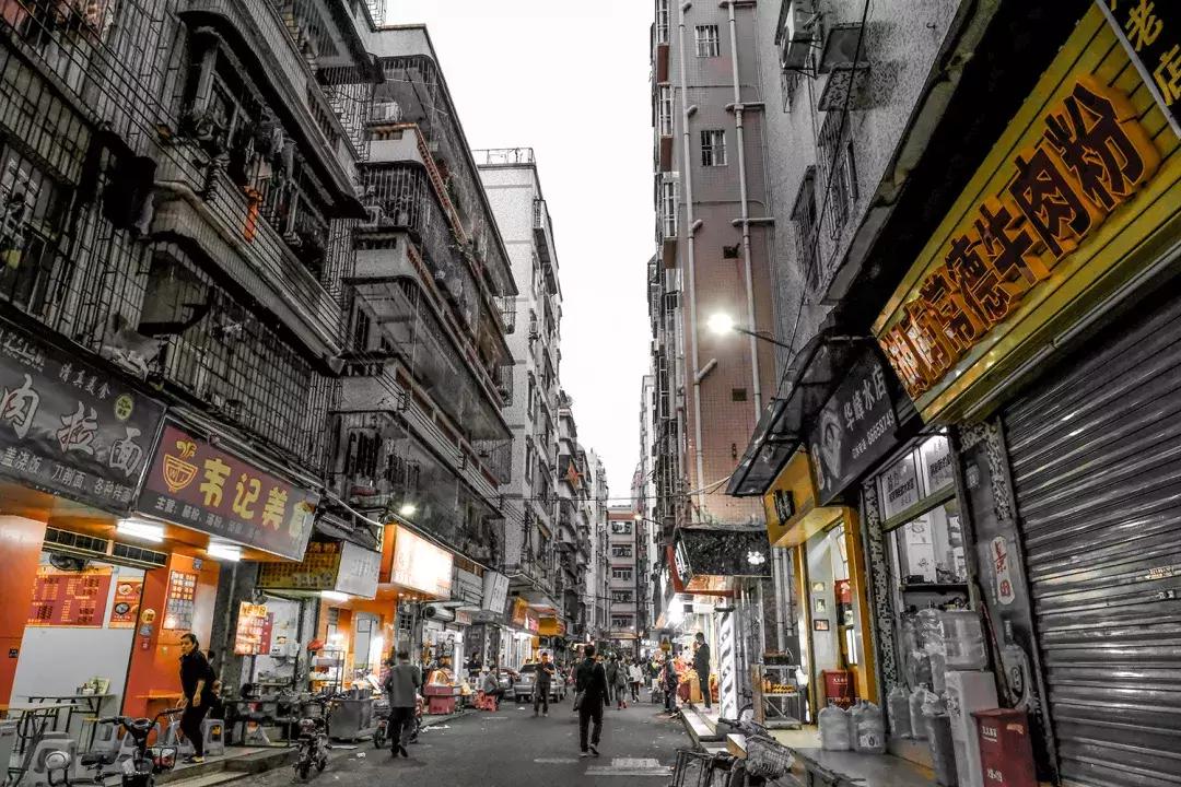 白石洲城中,白石洲的海边