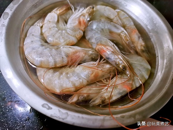 西瓜和虾子能一起吃吗,西瓜配虾子