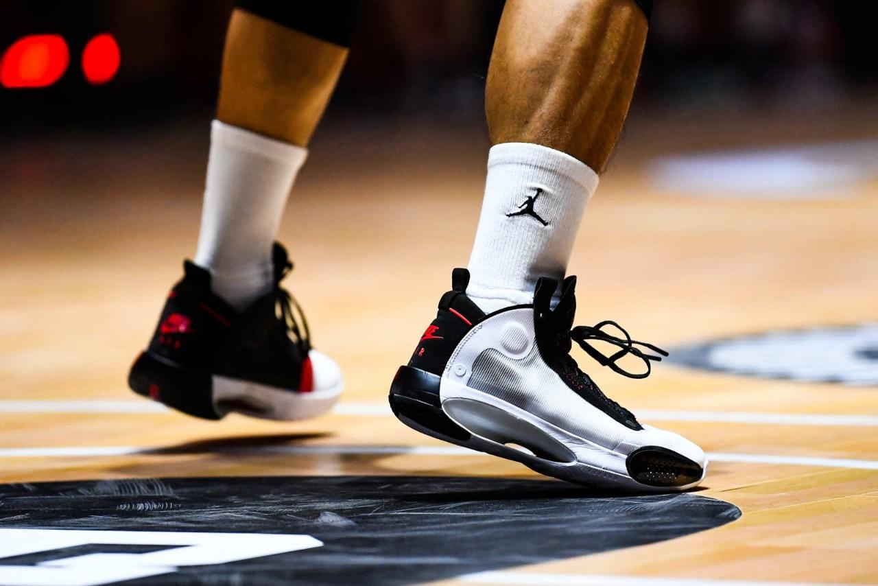 哈登库里全明星战靴,哈登和库里的球鞋谁的好