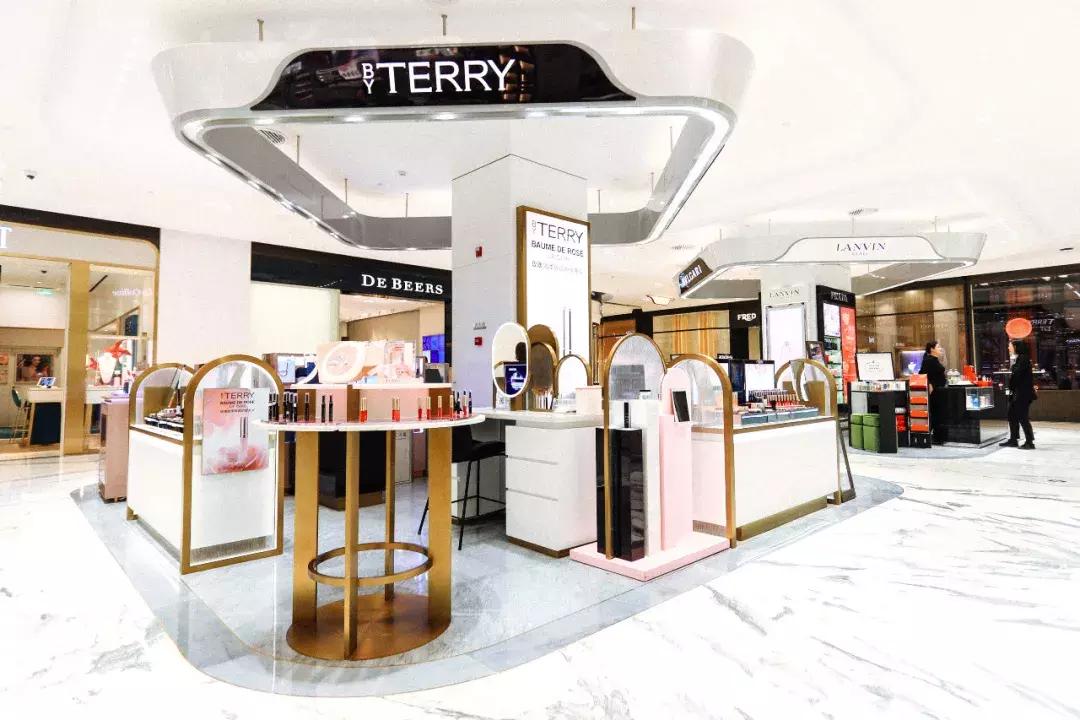 提升妆容精致度的化妆品,可以提升妆容质感的化妆品