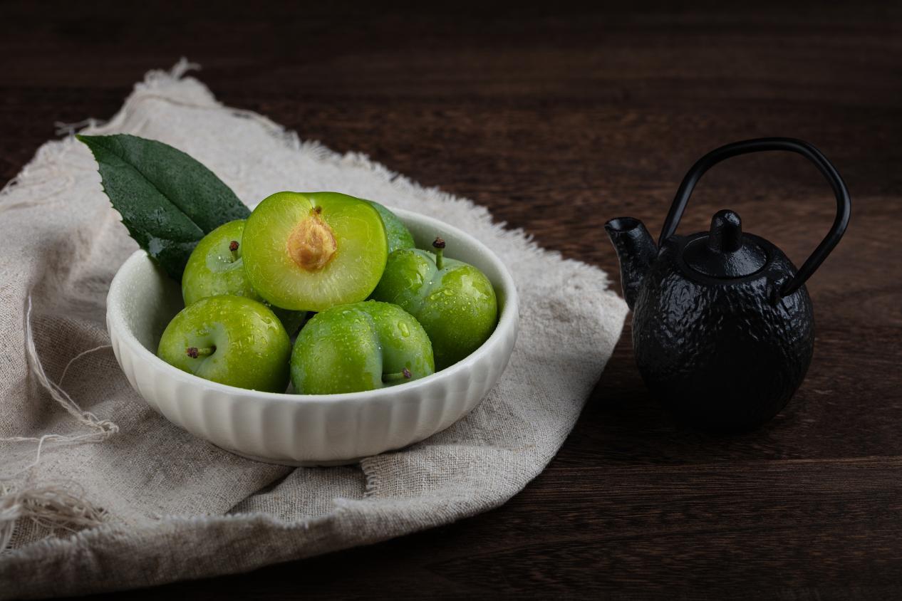 夏天吃这种水果生津消暑好吃不胖,秋天吃这4种应季水果清补去燥