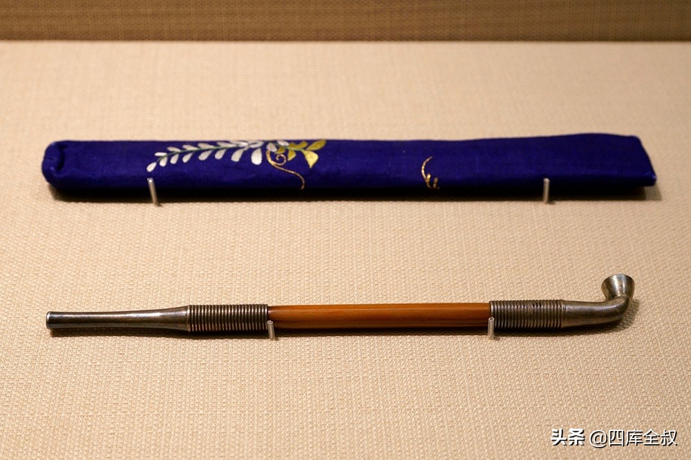 日本江户时代上层社会的冠饰风格,18世纪日本江户盛行配饰