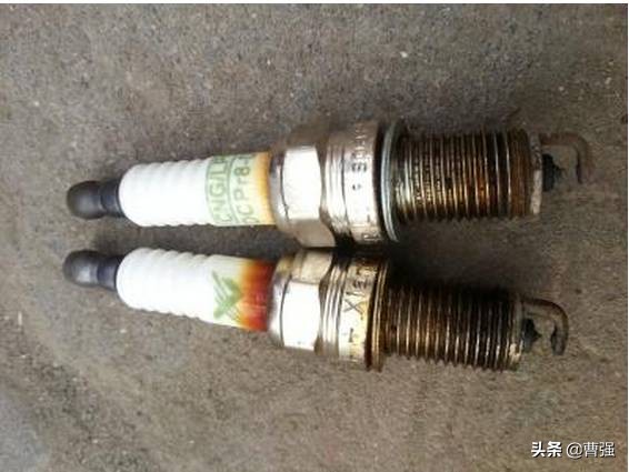 火花塞提前换还是等有症状了再换,火花塞为什么要两万公里一换