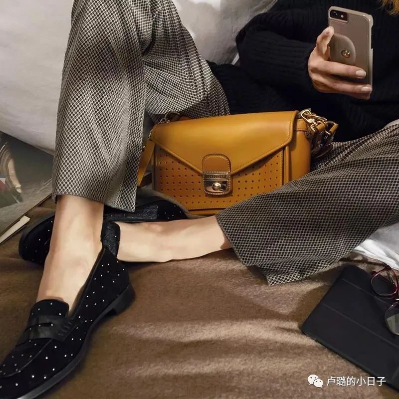 最有权势的德国总理天天背的千元包，这个法国的品牌到底多好用