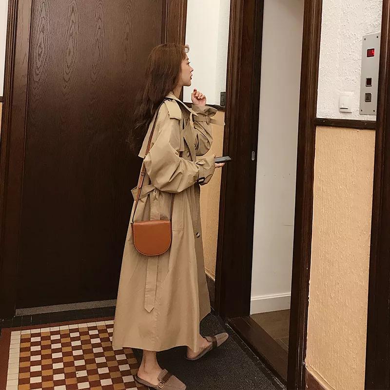 韩系欧尼风衣外套,韩国欧尼黑色大衣搭配