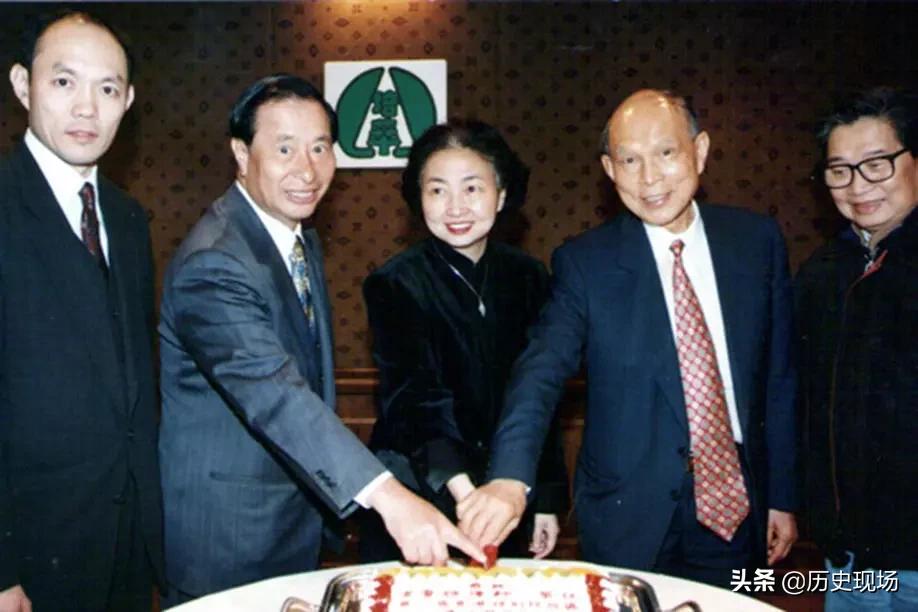 吕耀东与霍震寰,霍震霆与霍震寰