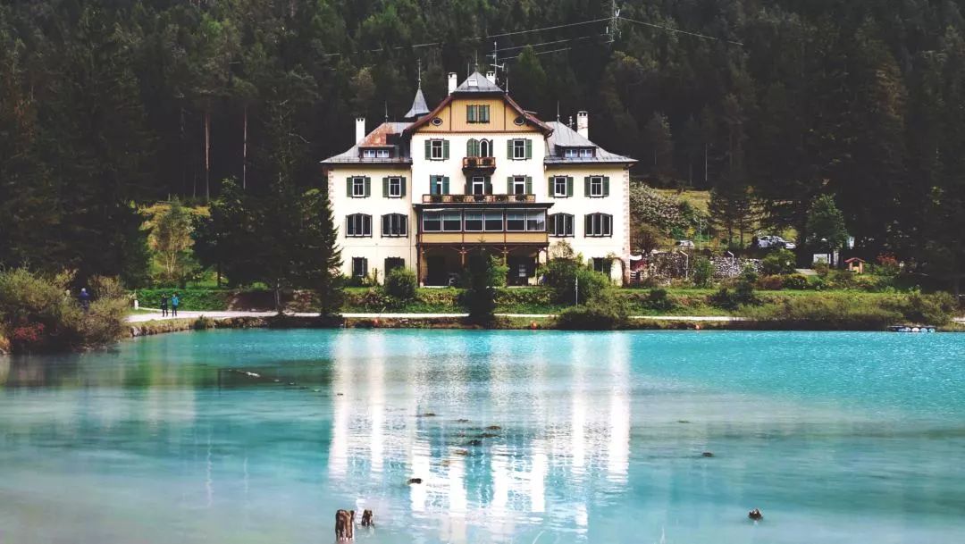 32起情色迷局：从人性出发，从欲望入手