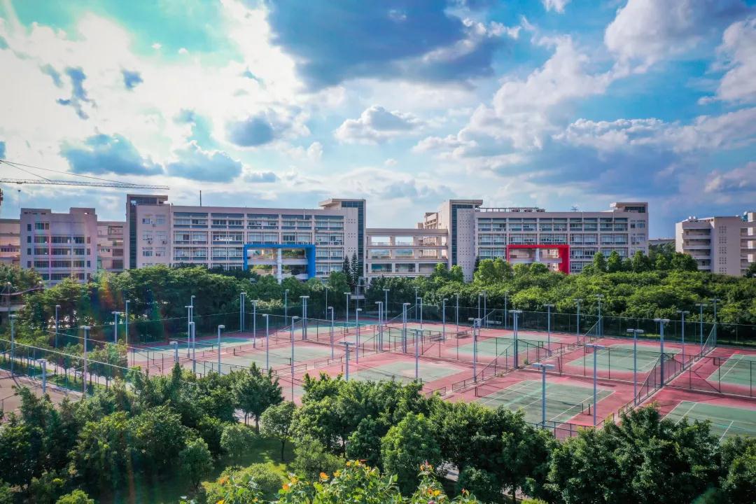 广州大学城占地最大的学校,广州大学城中山大学有多大