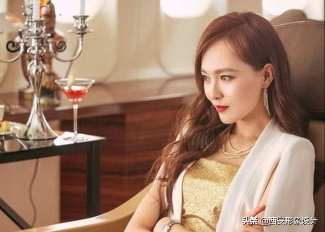 2020年最流行的发型圆脸长发中分,大圆脸女生适合的中分发型