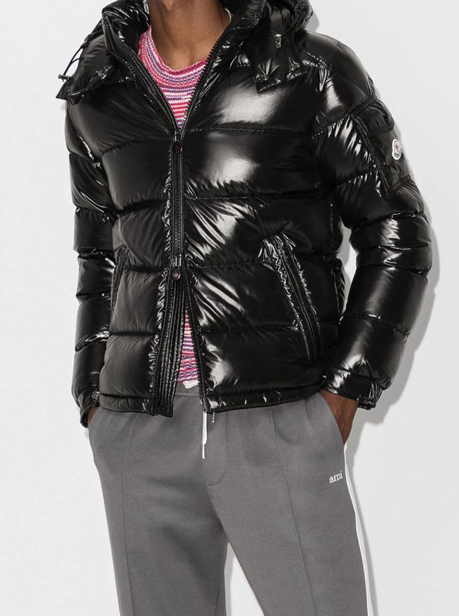 tnf羽绒服都有什么款,别再穿烂大街的小白鞋了