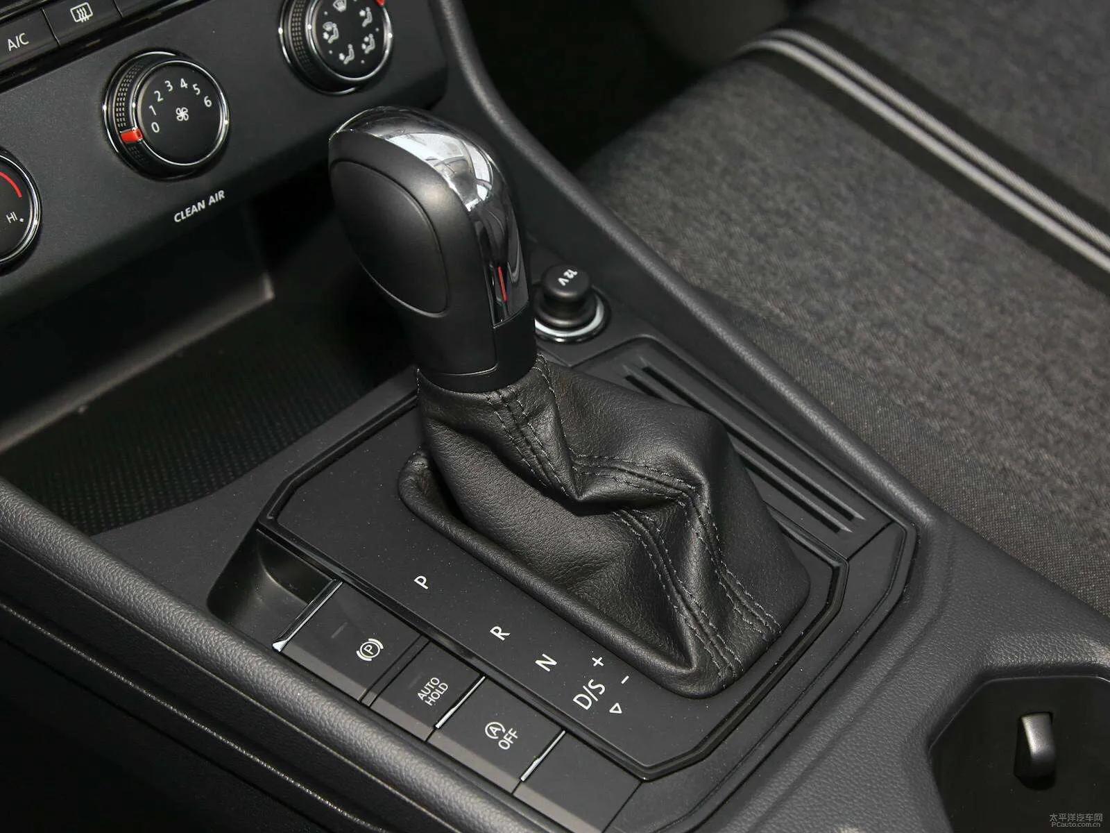 斯柯达明锐和大众朗逸买哪个,三大件一样的车对比