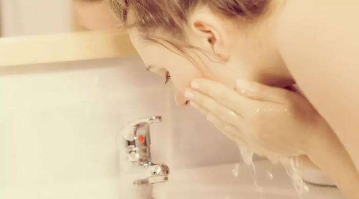 国货美白祛斑洗面奶好用吗,国货老品牌倾资堂美白洗面奶