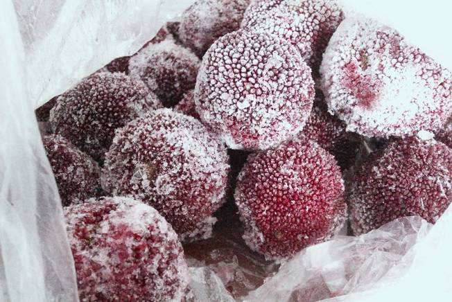 杨梅用什么方法吃不酸,杨梅果酱能酿酒吗