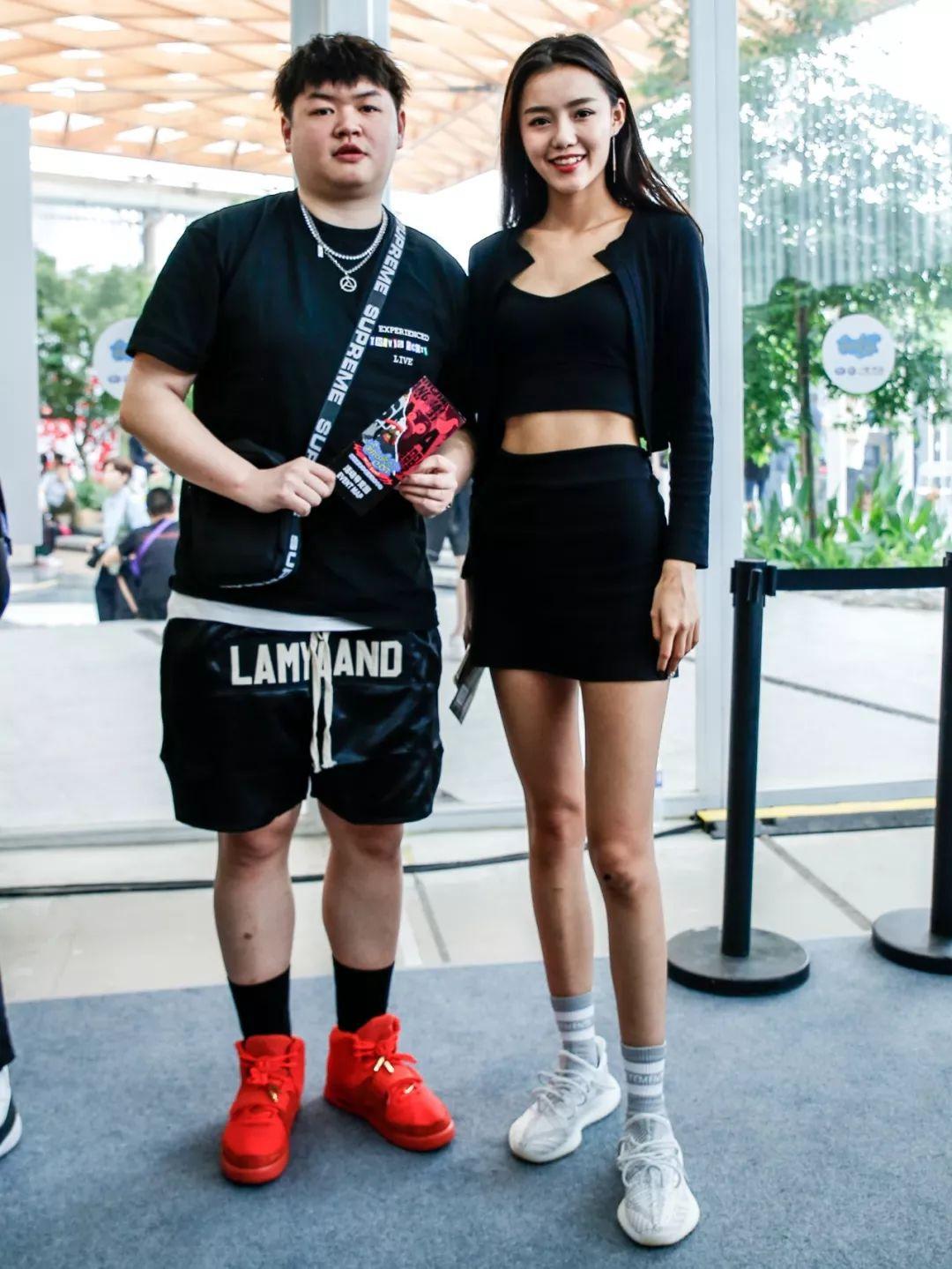 AJ、Yeezy谁更受欢迎？鞋头的本质也是球鞋复读机？