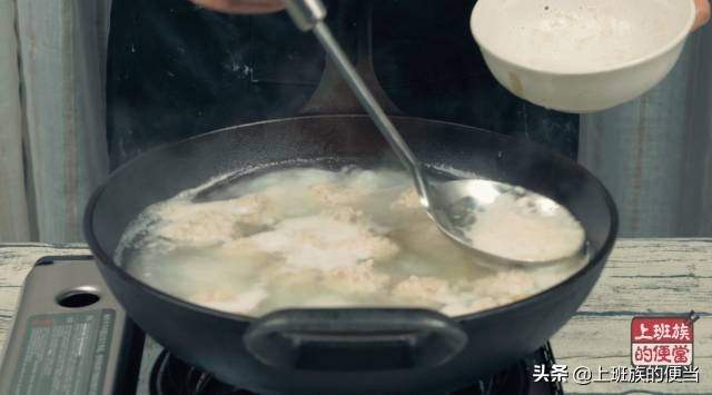 肉丸怎样做才外酥里嫩,肉丸怎样做嫩滑不柴