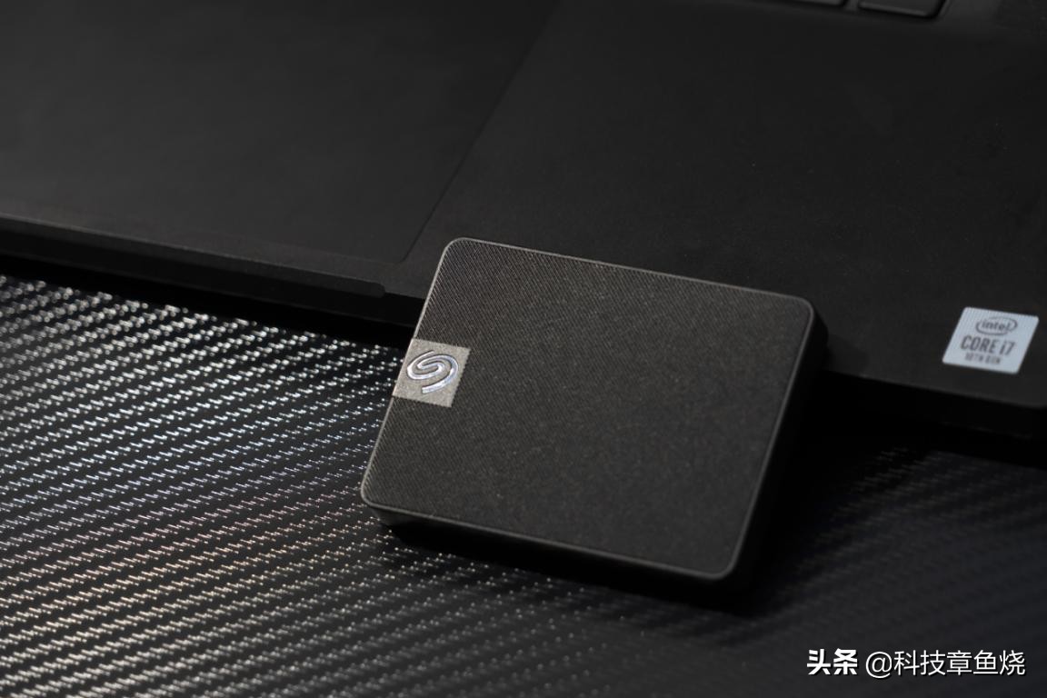 大型移动硬盘可以做什么,移动硬盘可以做些什么东西