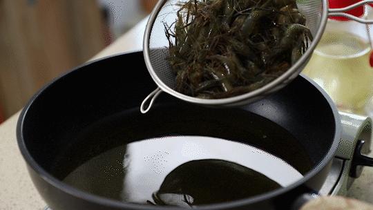 油爆虾的正确做法,油爆虾做法喜欢的朋友不要错过