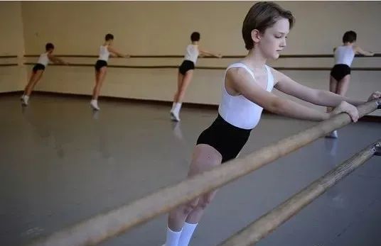 真正的俄罗斯芭蕾舞者,身高178的芭蕾舞小姐姐