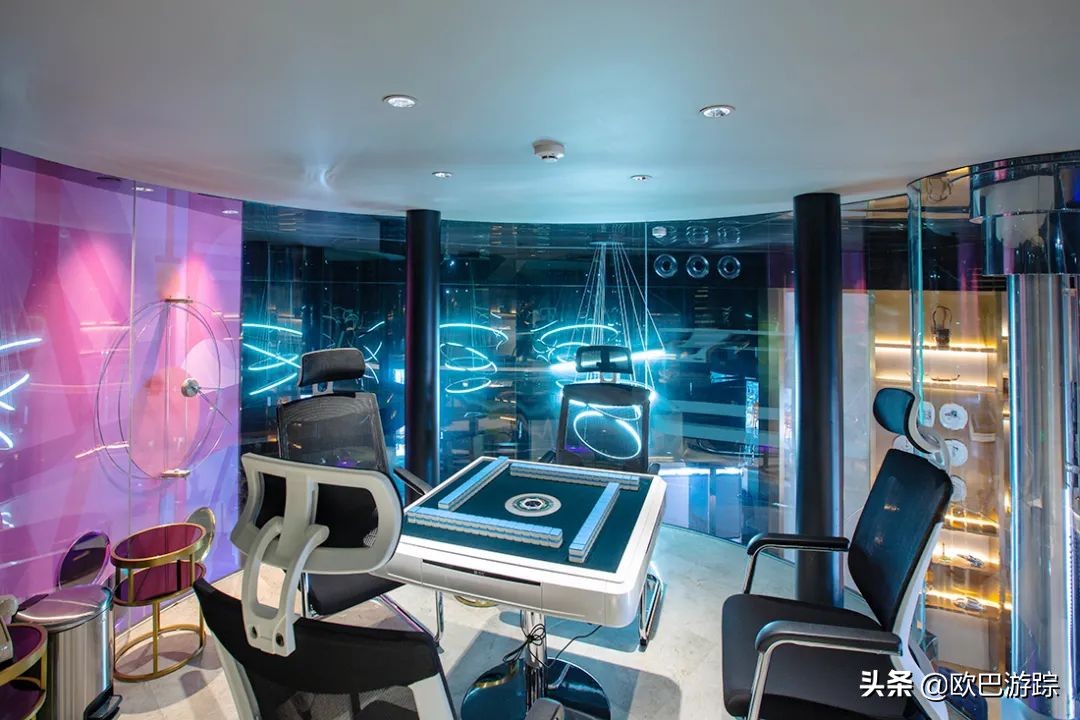 上海东方明珠塔里藏了一个酒店,你知道东方明珠有个酒店吗