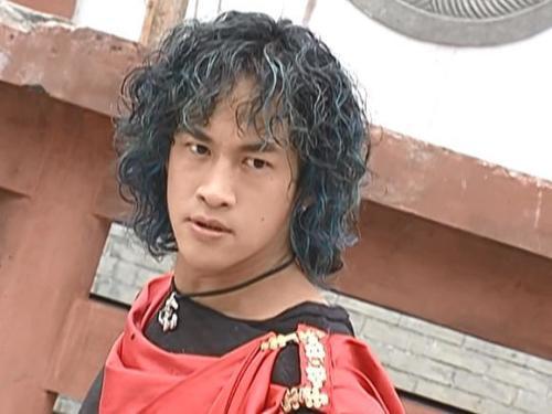 烫头发怎么避免被套路,自己如何正确烫头发