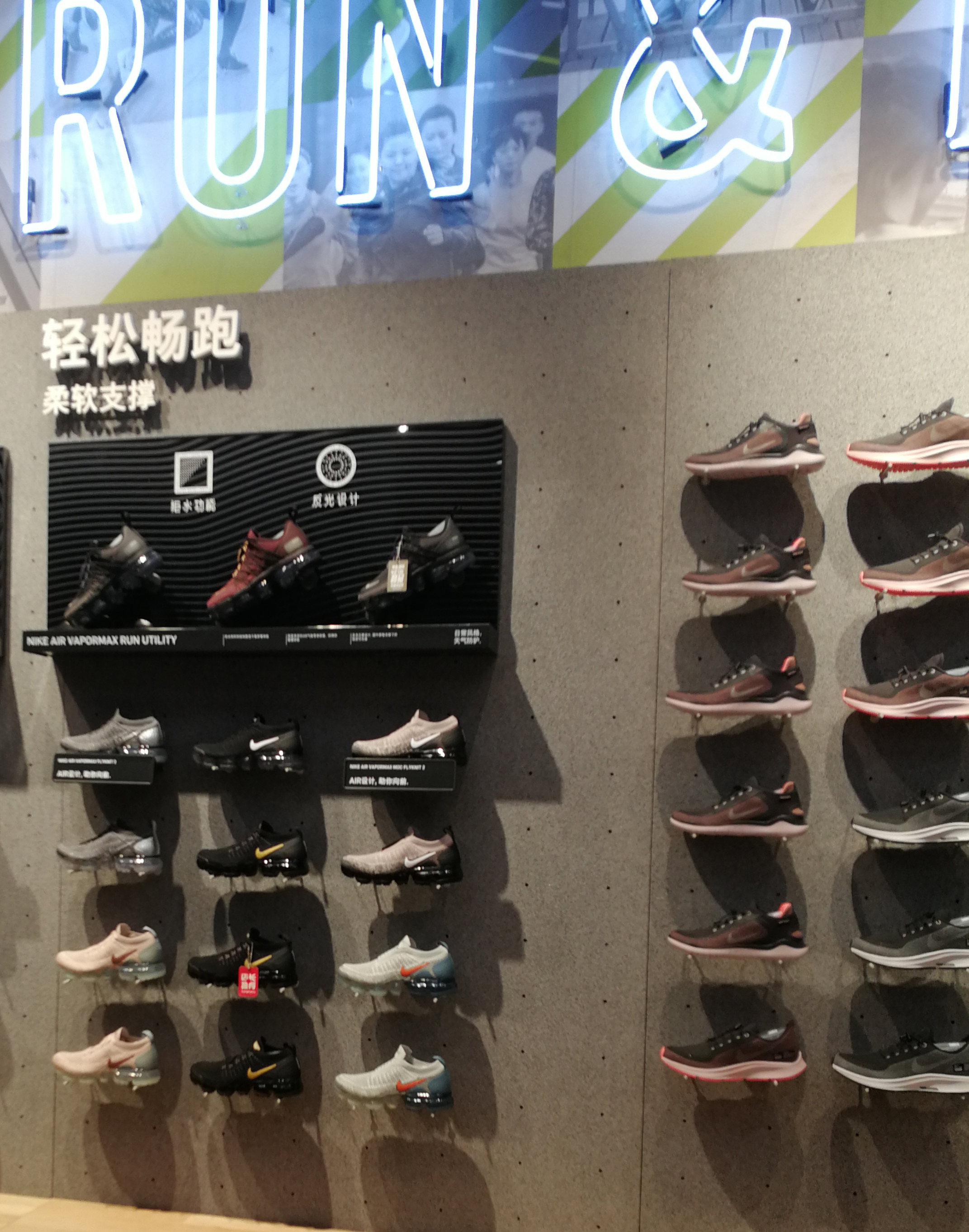 工业风装修店铺烧烤,工业风店铺装修效果图