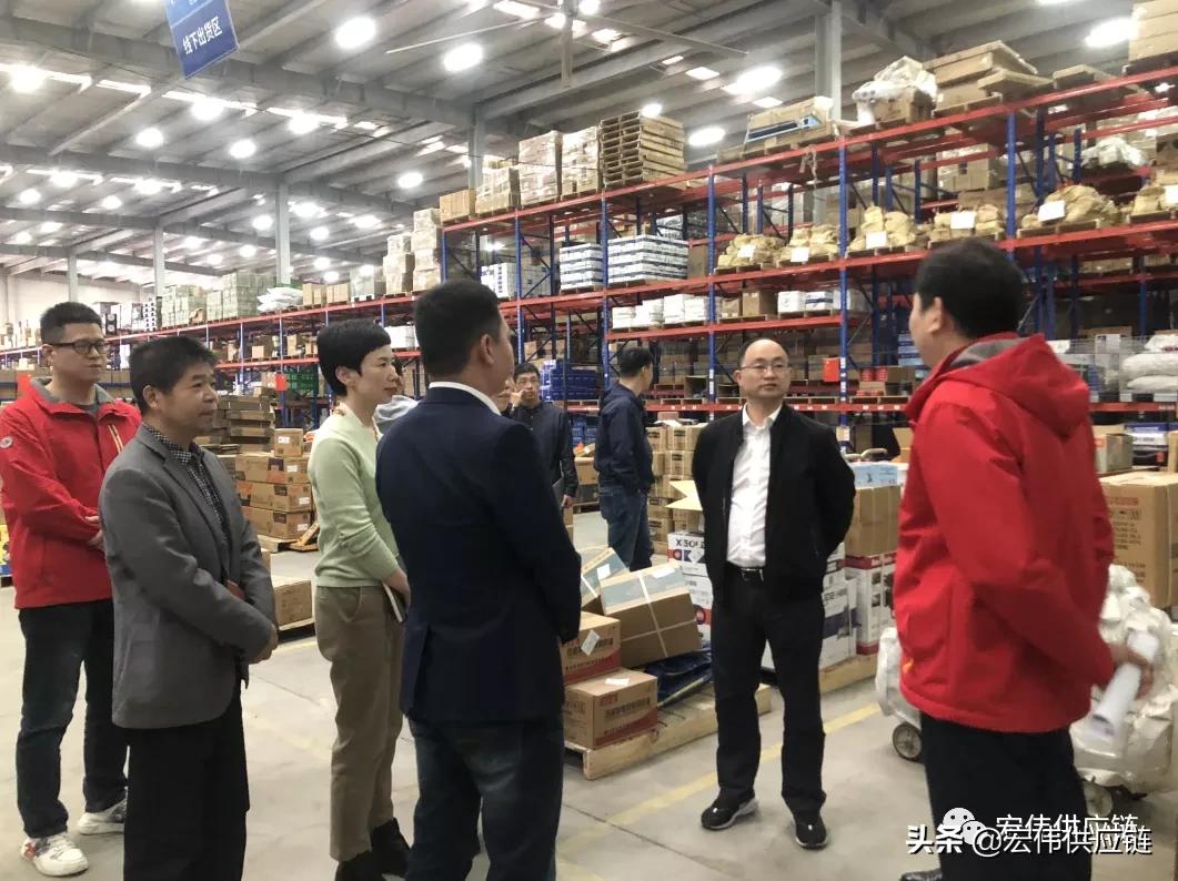市委副书记、市长张群环莅临中央仓储物流中心开展“三服务”活动