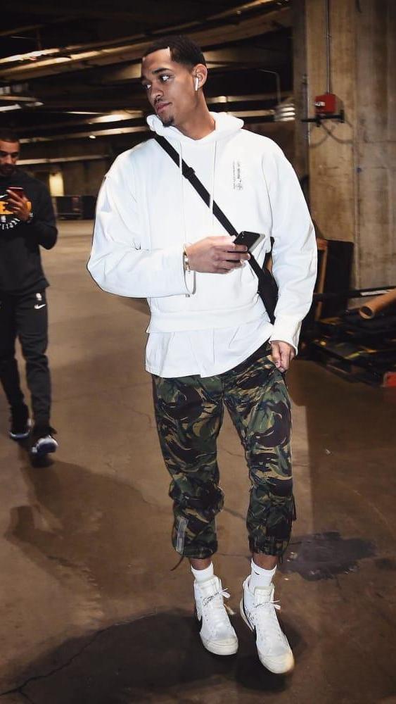 比打球更有范儿nba球员通道穿搭,专门分析nba球员穿搭