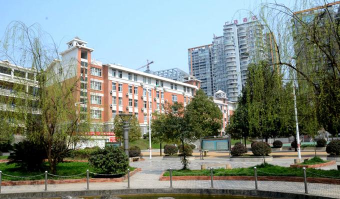 遵义各县高中2023年综合实力排名,贵州遵义排名12000可以读哪个高中