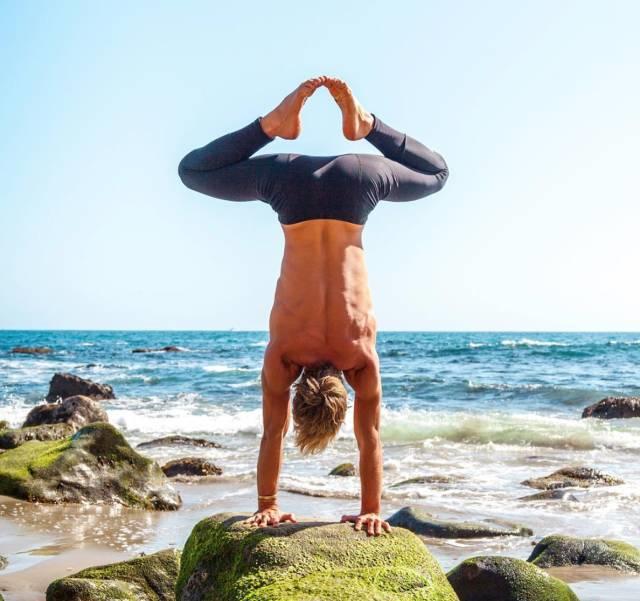 盘点男人练瑜伽,男人瑜伽刚柔并济