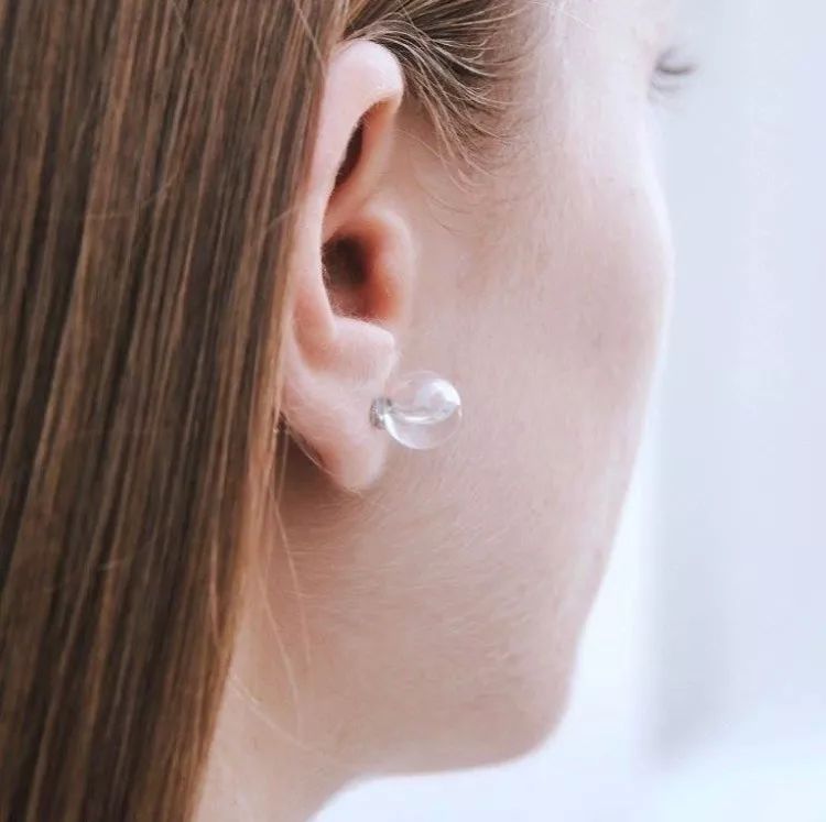 比起Ambush处了什么“对象”,我更关心这些小众配饰何时上新!