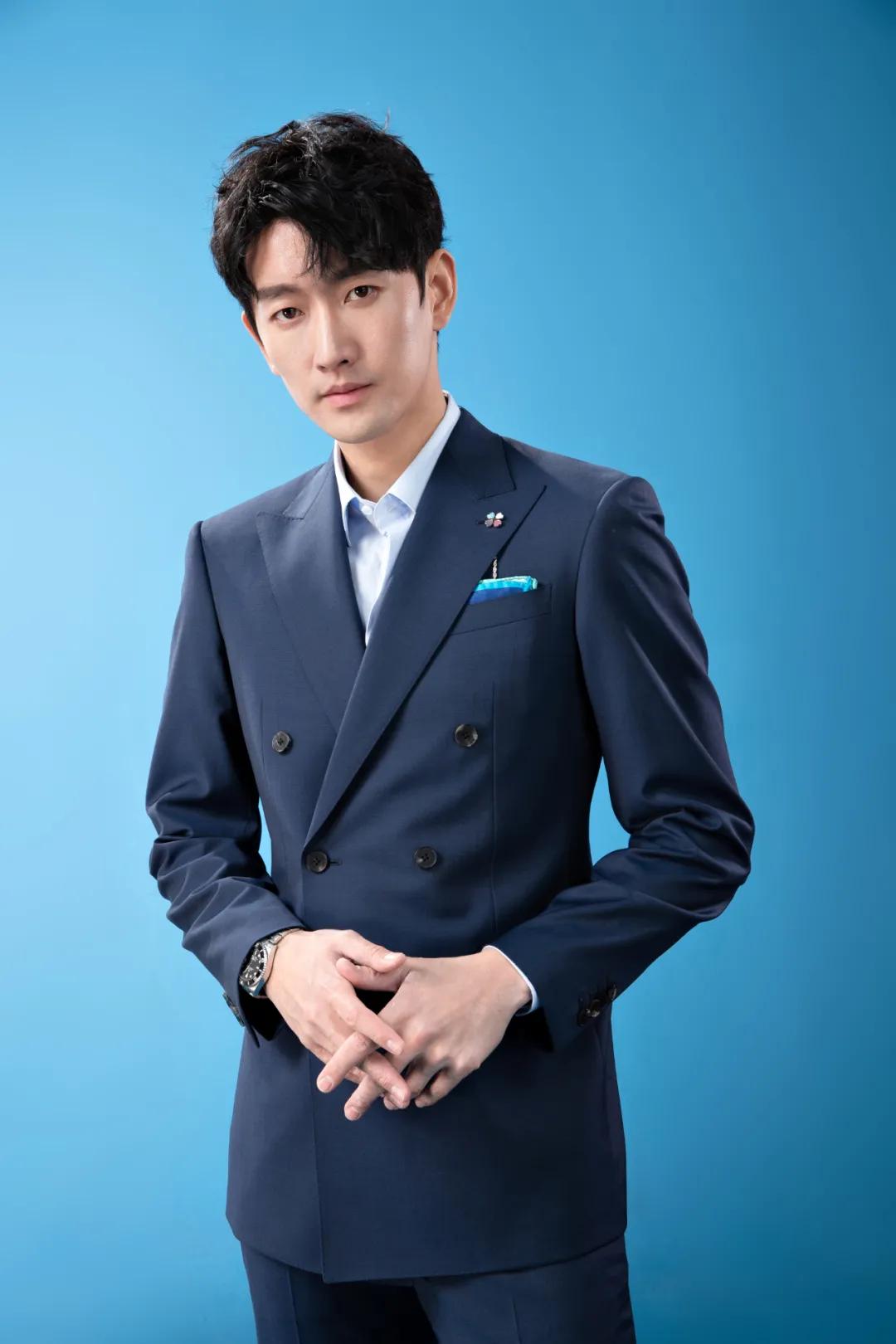 教你如何正确打理你的西装,久不穿的西装怎么打理