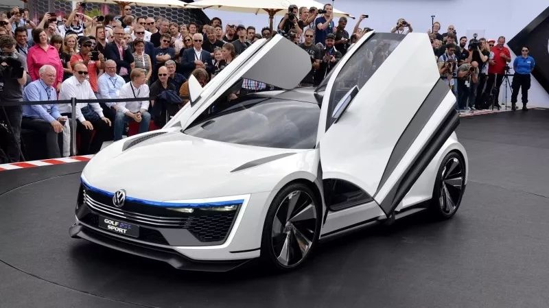 全新高尔夫15款,15款高尔夫旗舰R-Line版