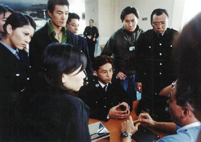 他是香港“烂片”拍得最好的导演，实力不输王晶，典型的给钱就拍