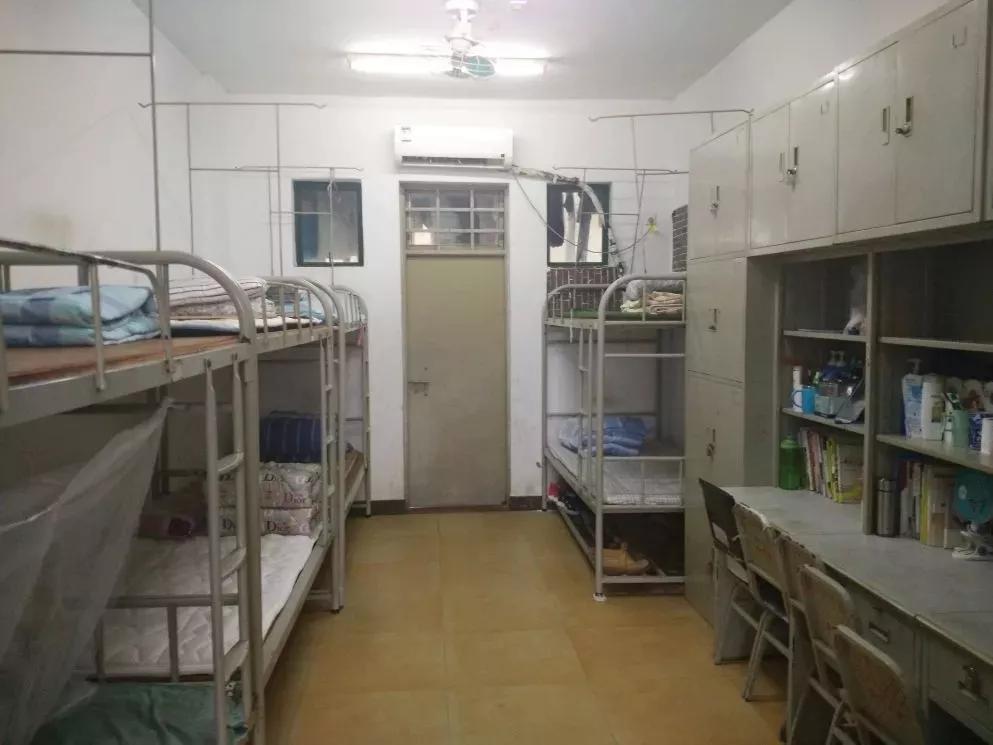 大学宿舍5人间哪个最好,《大学》宿舍对比