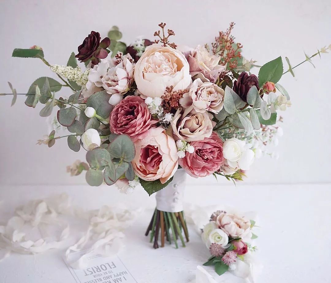 以香槟玫瑰为主的韩式花束,清新柔和治愈系韩式花束